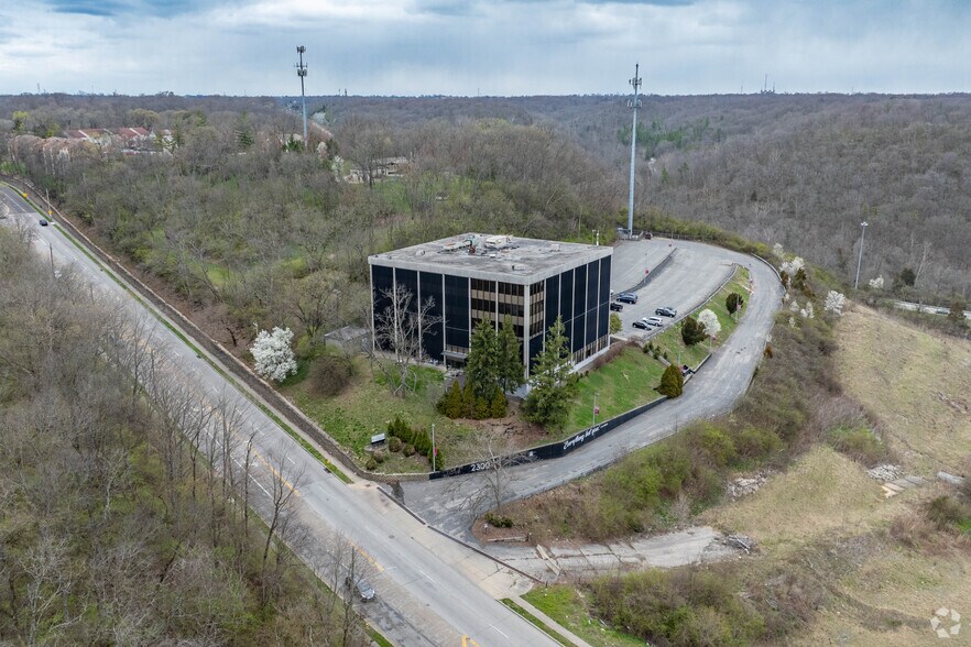 More Photos Of 2300 Montana Ave, Cincinnati Office For Sale