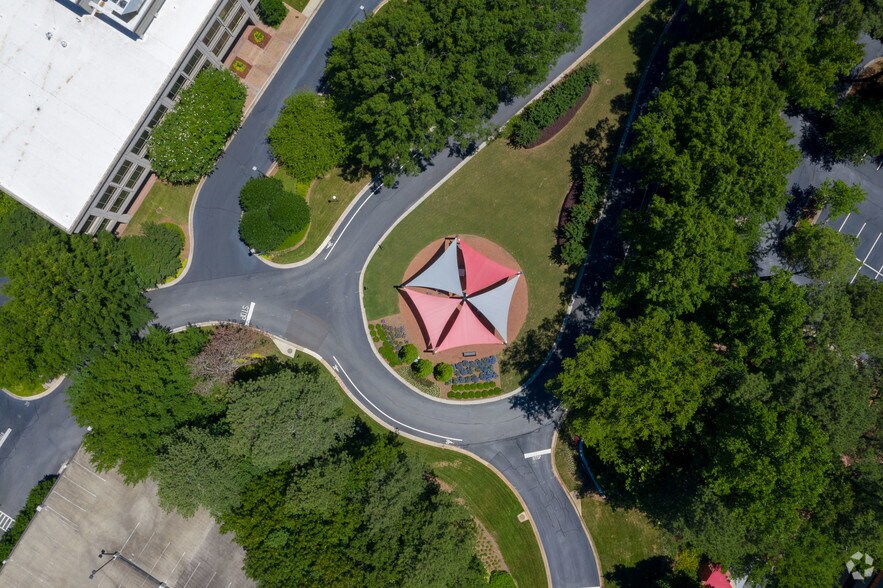More Photos Of 6600 Peachtree Dunwoody Rd NE, Atlanta Office For Lease