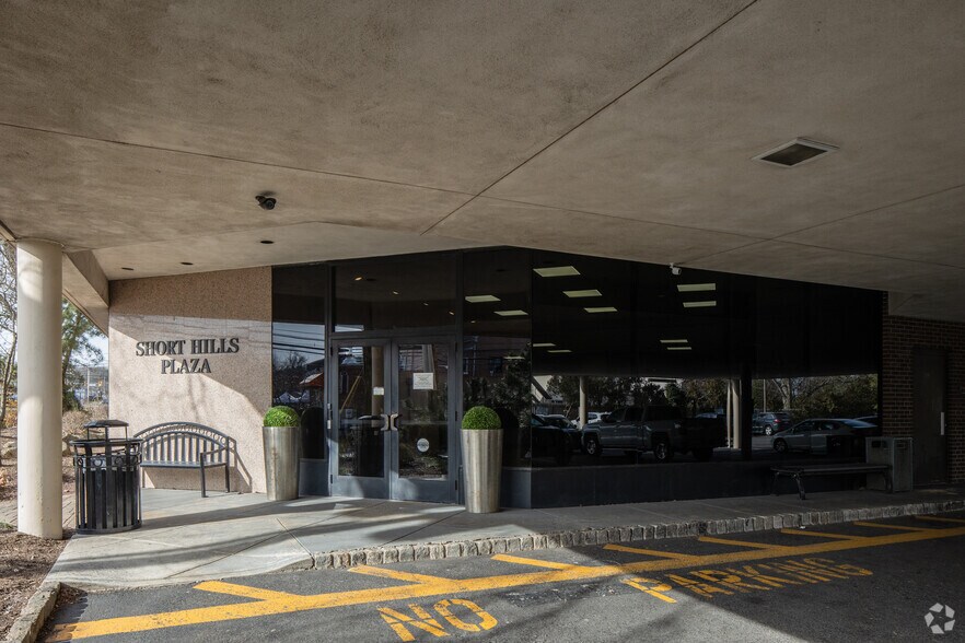 More Photos Of 636 Morris Tpke, Short Hills Medical For Lease