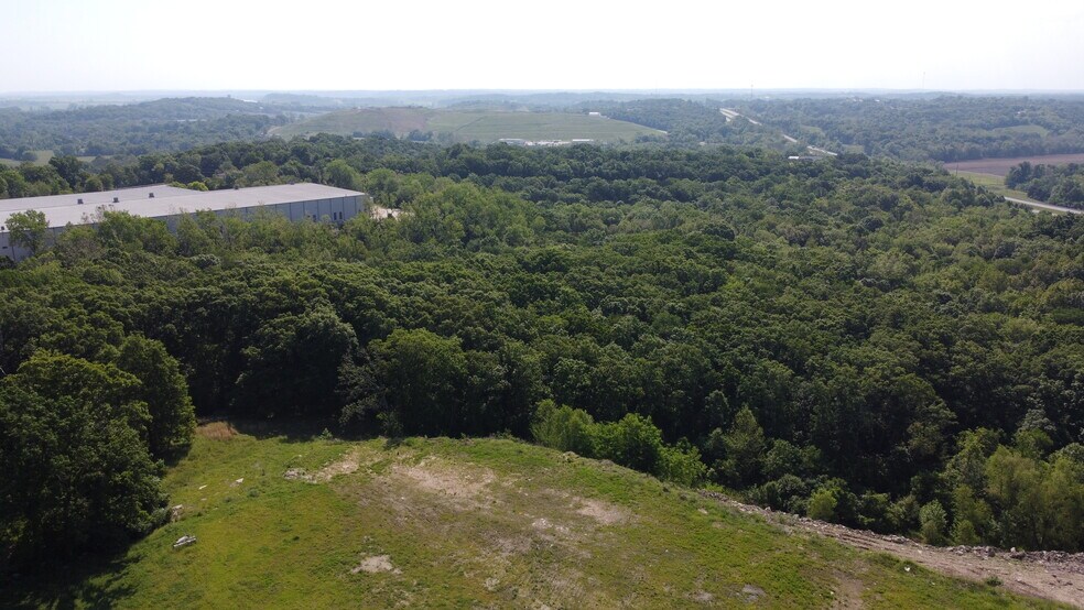 More Photos Of 2975 E McCarty St, Jefferson City Land For Sale