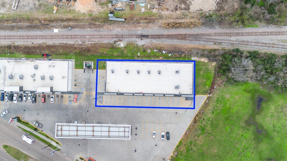 More Photos Of 7241 Lawndale St, Houston Storefront For Lease