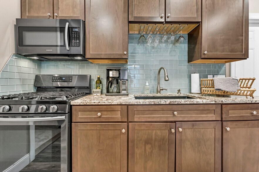 More Photos Of 6576 E Quaker St, Orchard Park Freestanding For Sale