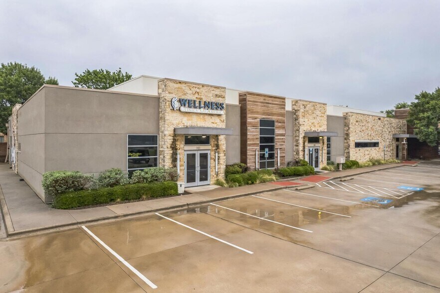 More Photos Of 17980 Dallas Pky, Dallas Medical For Lease