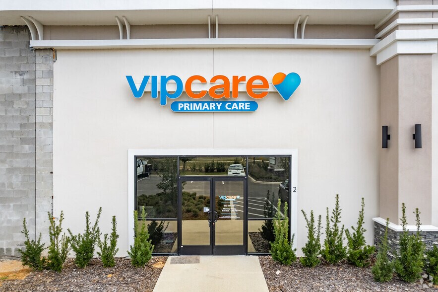 More Photos Of 17136 SE 109th Terrace Rd, Summerfield General Retail For Lease