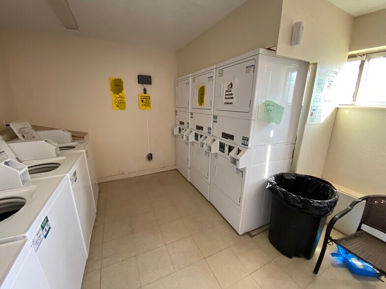 More Photos Of 500 S Leach Ave, Watonga Apartments For Sale
