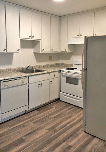 More Photos Of 2330 Hurley Way, Sacramento Apartments For Sale