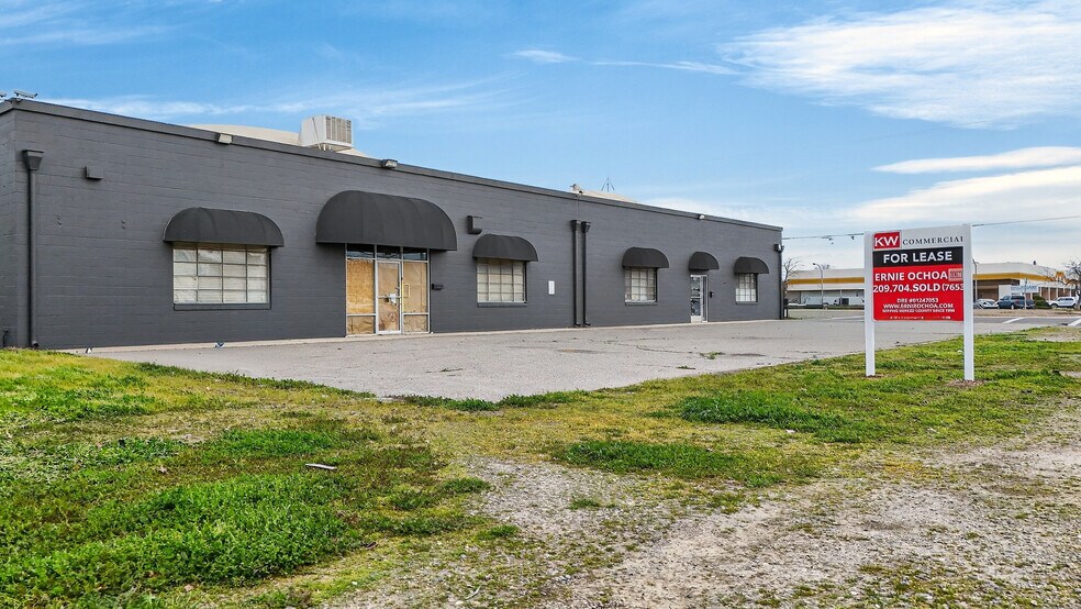 More Photos Of 1505-1507 W 18th St, Merced Warehouse For Lease