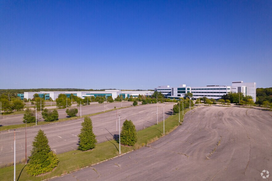 More Photos Of 2001 N Division St, Harvard Manufacturing For Lease