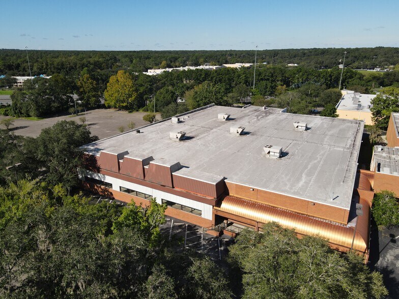 More Photos Of 6711 W Newberry Rd, Gainesville Department Store For Sale