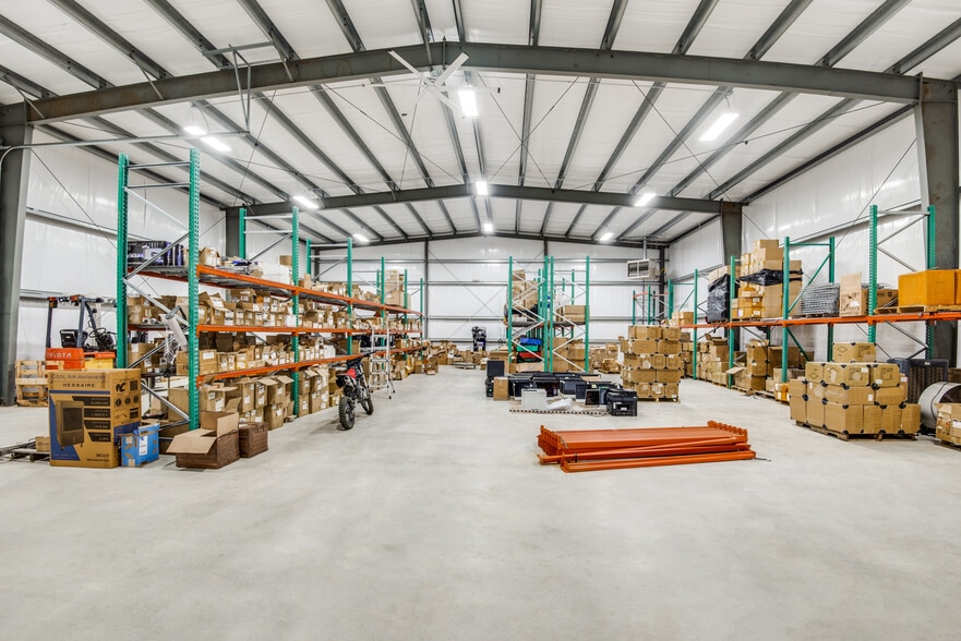 More Photos Of 1115 Jc Ln, Pilot Point Warehouse For Lease