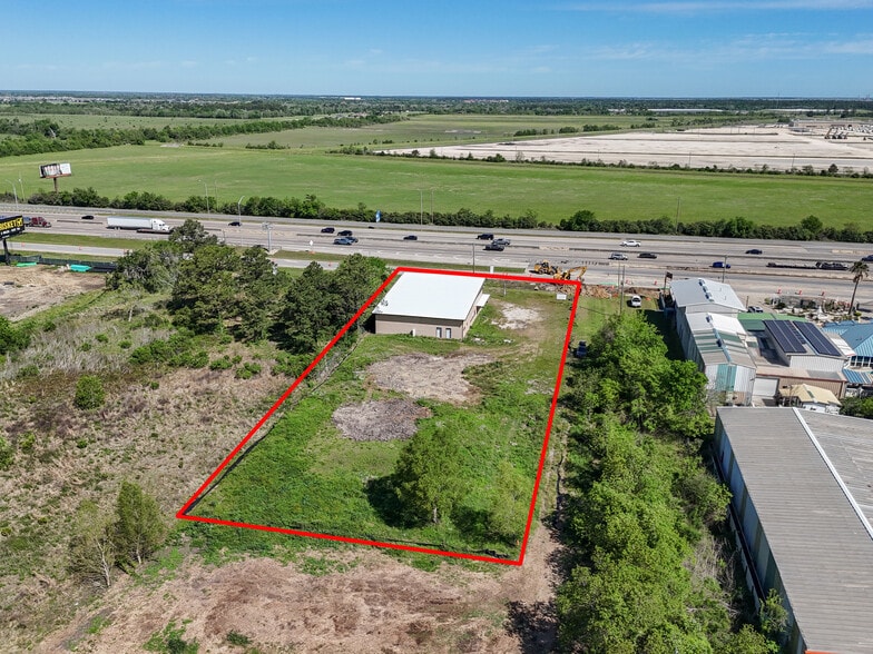 More Photos Of 7304 I-10 E, Baytown Freestanding For Sale
