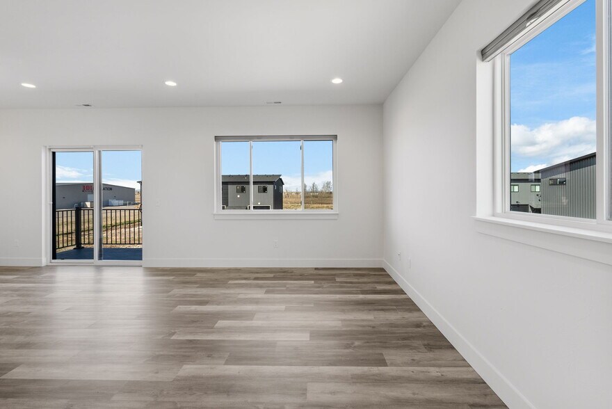 More Photos Of 202 Fletching Way, Belgrade Industrial For Sale