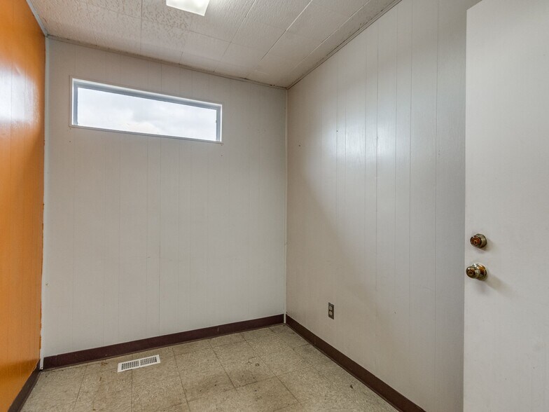 More Photos Of 5835 S Pennsylvania Ave, Oklahoma City Medical For Sale