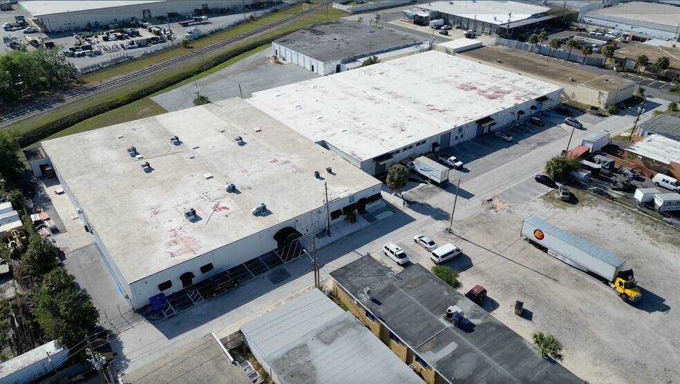 More Photos Of 2442 N 23rd St, Saint Petersburg Light Distribution For Lease