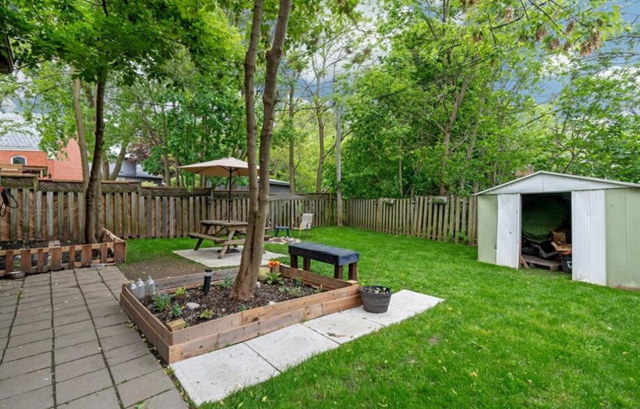 More Photos Of 195 Main St, Lucan Biddulph Apartments For Sale