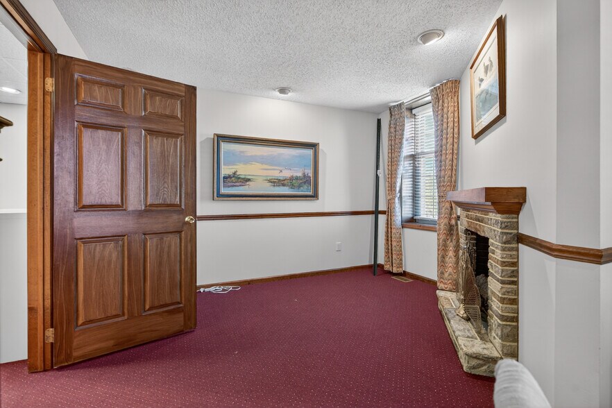 More Photos Of 1 W Main St, Marlton Office For Sale