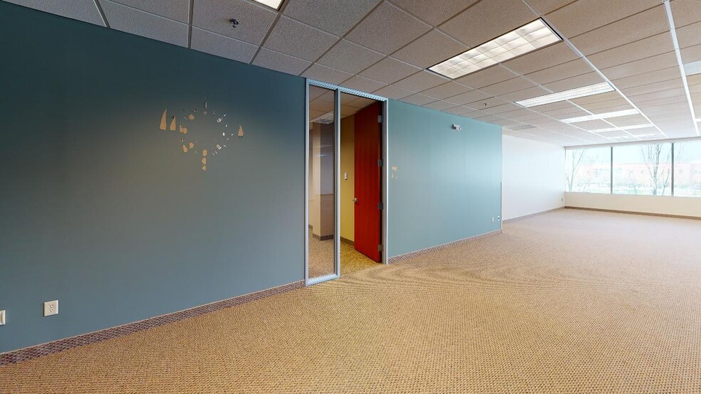 More Photos Of 630 W Carmel Dr, Carmel Office For Lease