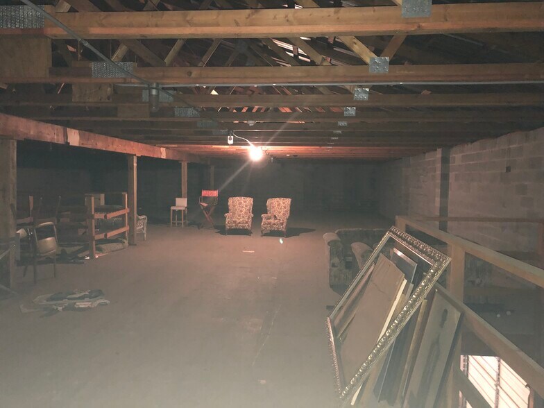More Photos Of 1023 W Washington St, Hagerstown Warehouse For Lease
