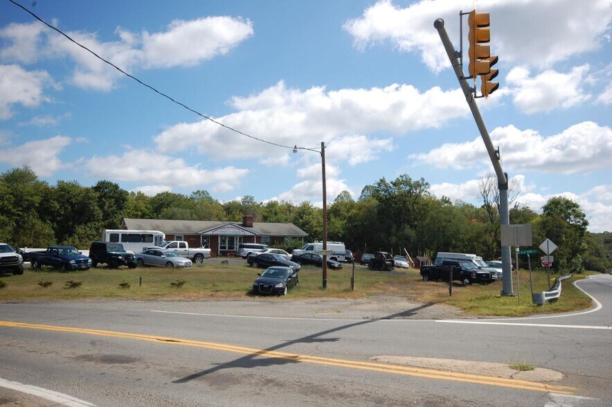 More Photos Of 13387 Elk Run Rd, Bealeton Auto Dealership For Sale