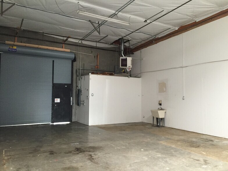 More Photos Of 1721 W Valley Hwy N, Auburn Warehouse For Lease