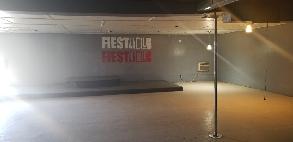 More Photos Of 2435 S K St, Tulare Bar For Sale