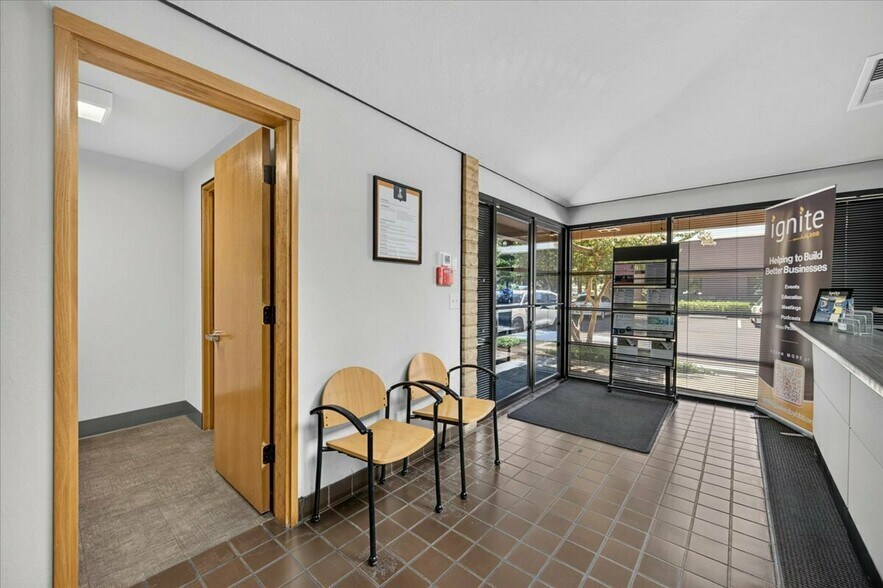 More Photos Of 2600 Shaw Ave, Fresno Office For Sale