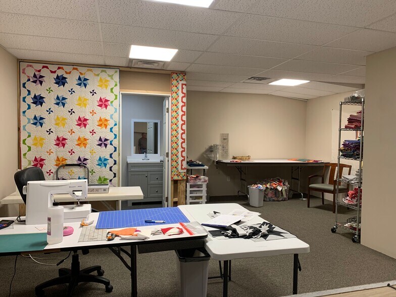 More Photos Of 123-151 12th St SW, Loveland Manufacturing For Lease