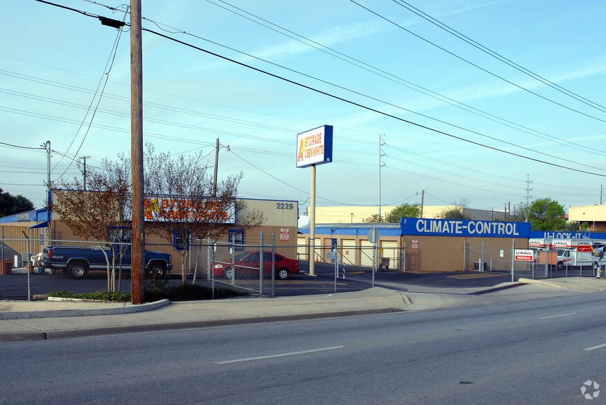 Primary Photo Of 2229 E Ben White Blvd, Austin Self Storage For Lease