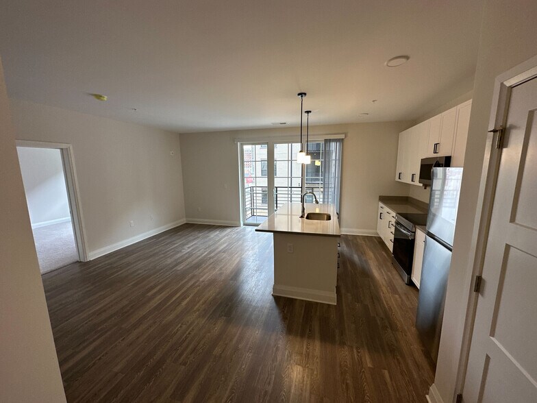 More Photos Of 140 E Monument Ave, Dayton Apartments For Lease