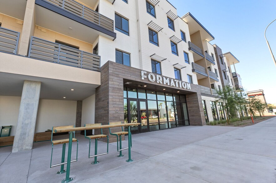 More Photos Of 2040-2060 N Scottsdale Rd, Scottsdale Apartments For Lease