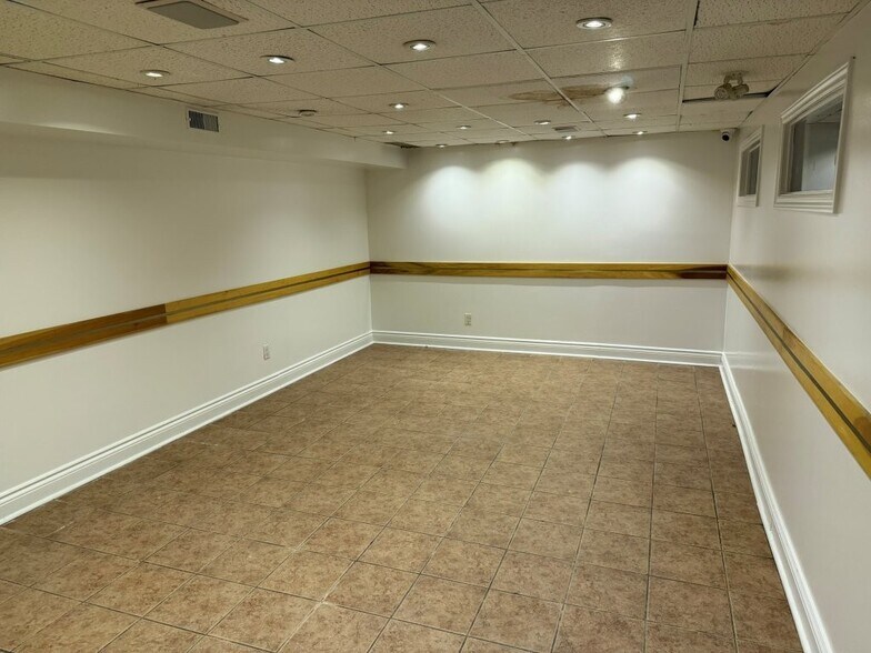 More Photos Of 3519 Bathurst St, Toronto Storefront Retail Residential For Lease