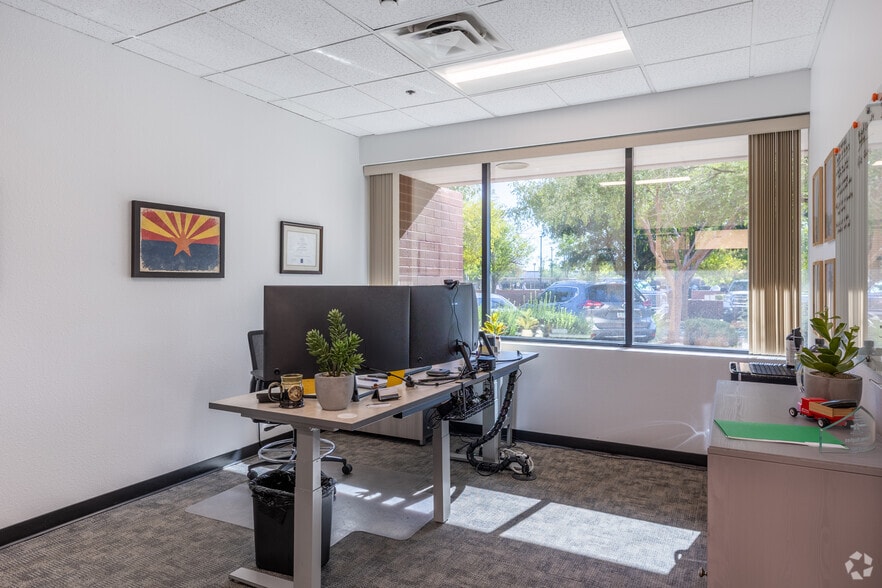 More Photos Of 1315 W Drivers Way, Tempe Research And Development For Lease