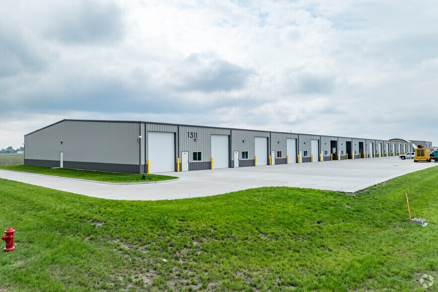 Primary Photo Of 1311 NW Laurel St, Elkhart Truck Terminal For Lease