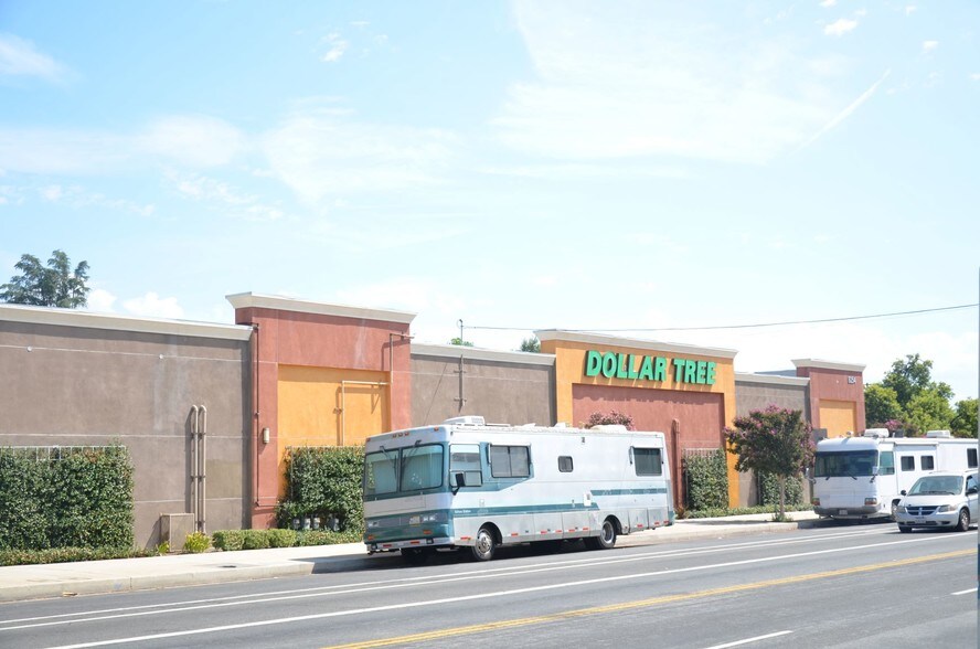 More Photos Of 8232-8254 White Oak Ave, Northridge Freestanding For Sale