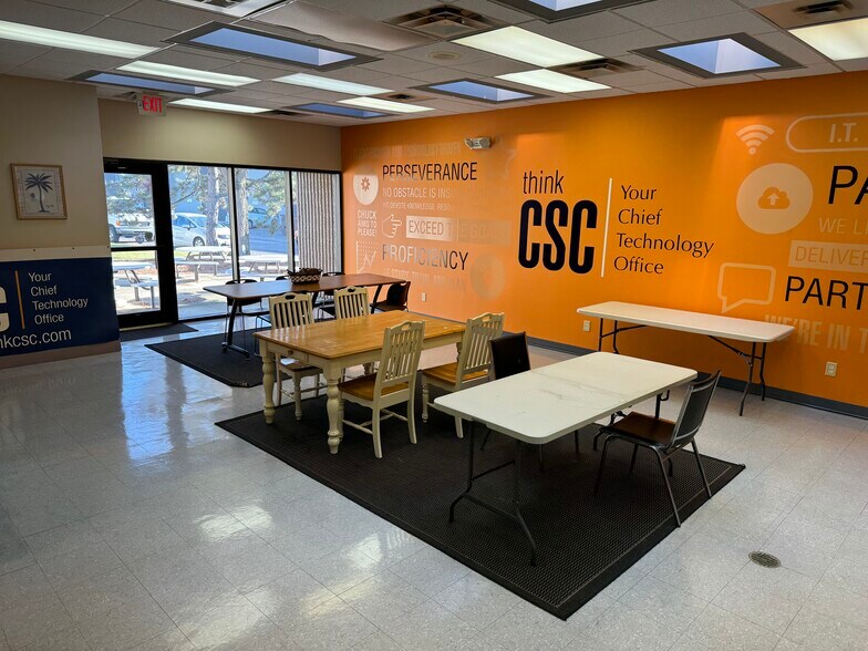 More Photos Of 7420 Worthington Galena Rd, Columbus Office For Sale