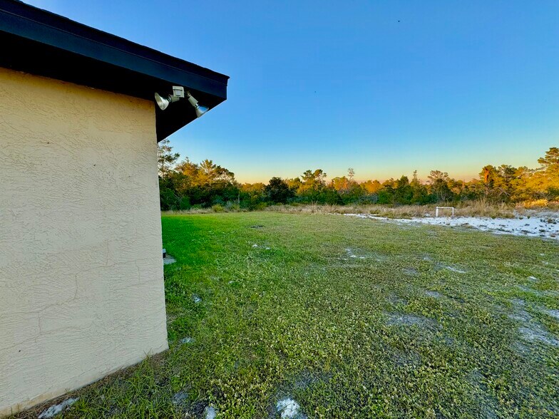 More Photos Of 1154 Macarthur St, Lake Placid Specialty For Sale