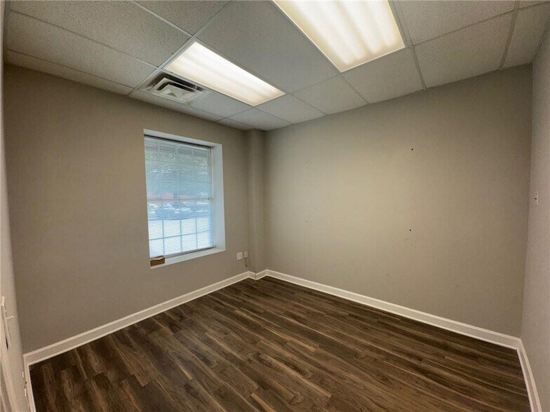 More Photos Of 5215 Palmero Ct, Buford Light Distribution For Lease