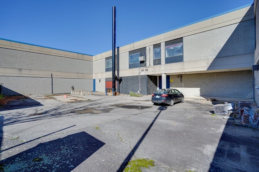 More Photos Of 275 Portsmouth Ave, Stratham Light Manufacturing For Sale