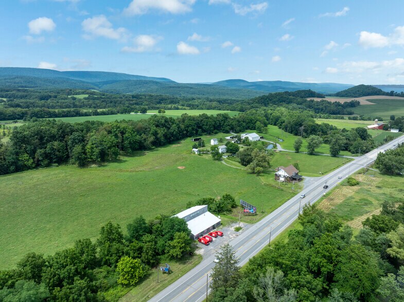 More Photos Of 3340 E Pleasant Valley Blvd, Altoona Freestanding For Sale