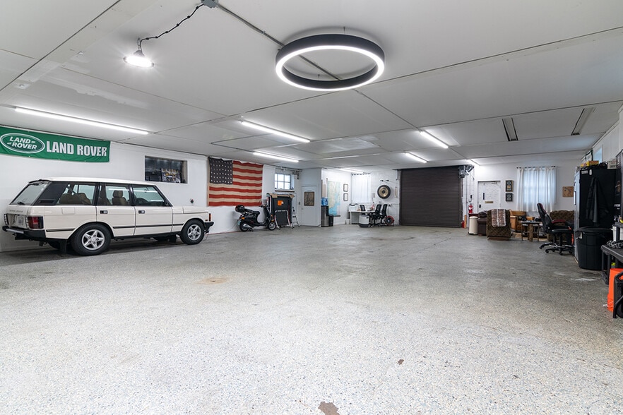 More Photos Of 115 Duke St, East Greenwich Warehouse For Sale