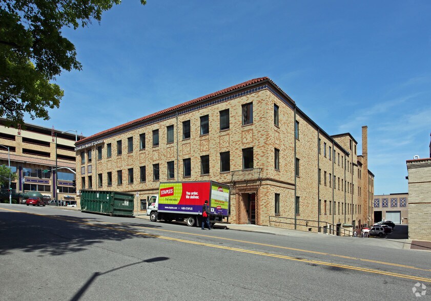 More Photos Of 601-605 W 47th St, Kansas City Office For Lease