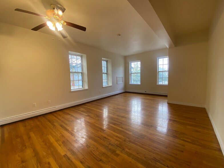 More Photos Of 140-144 Union St, Poughkeepsie Apartments For Sale
