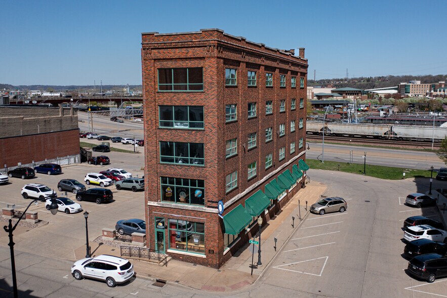 Primary Photo Of 100 Main St, Dubuque Flex For Sale