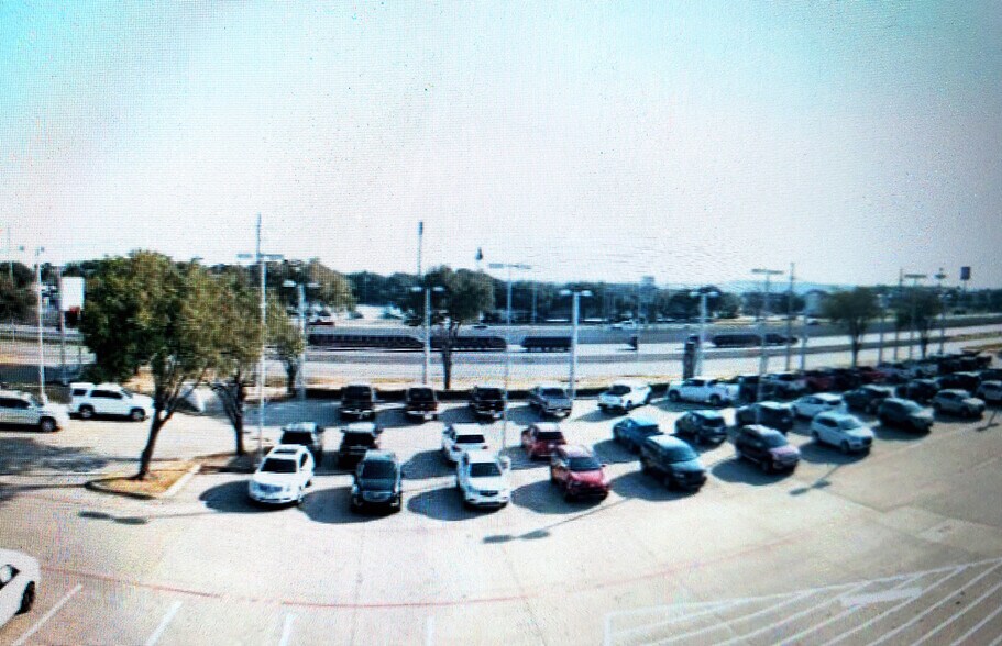 More Photos Of 1651 S Stemmons Fwy, Lewisville Auto Dealership For Lease