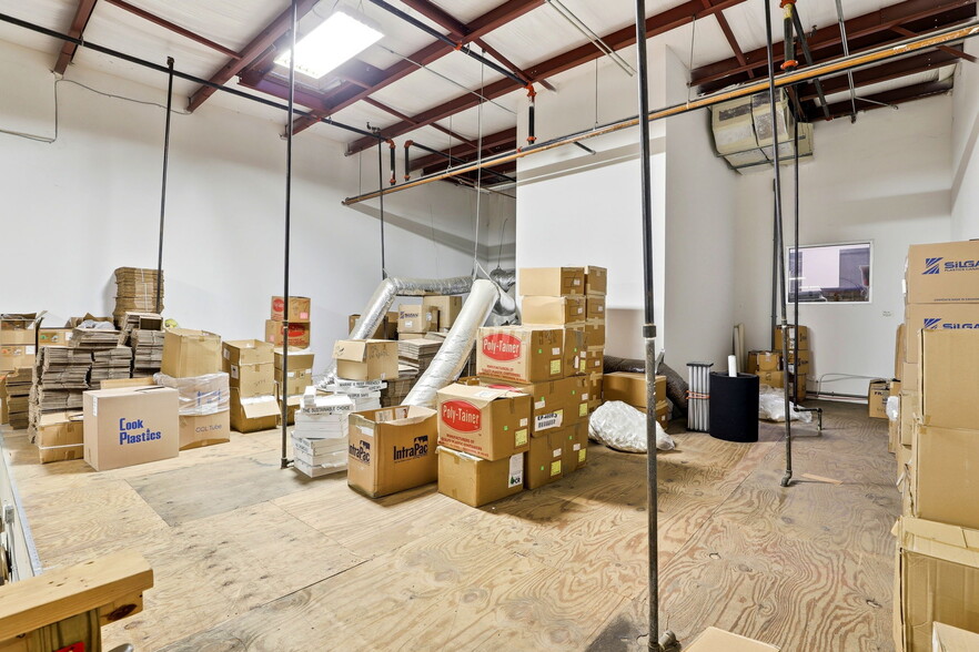 More Photos Of 6881 Kingspointe Pky, Orlando Flex For Sale