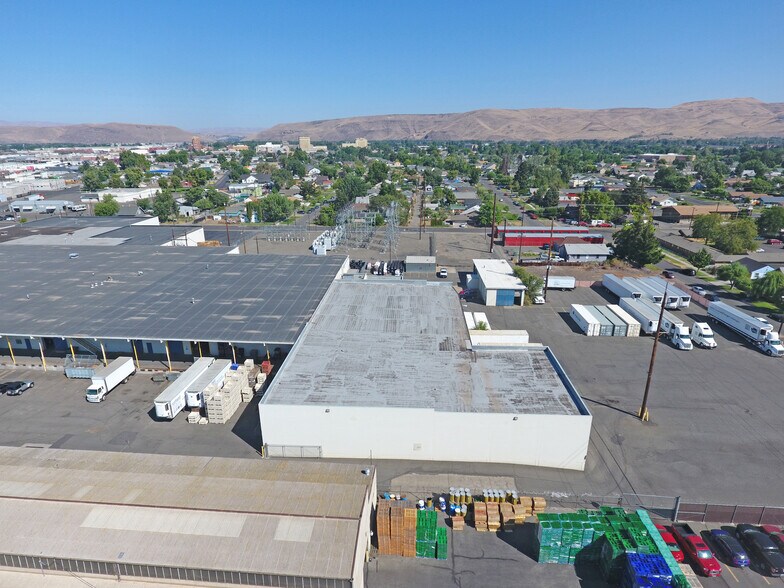 More Photos Of 911 S 3rd St, Yakima Truck Terminal For Lease