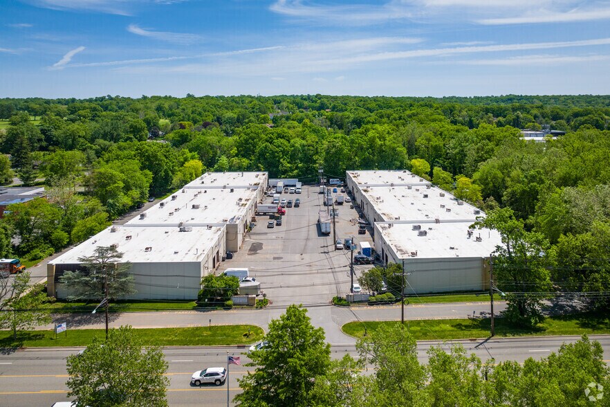 More Photos Of 16 Passaic Ave, Fairfield Warehouse For Lease