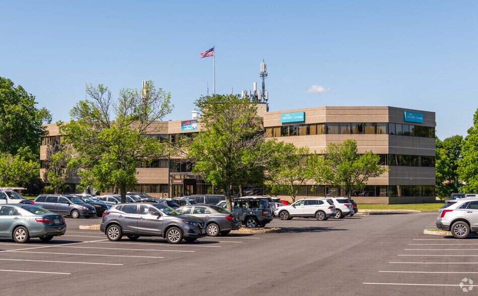 More Photos Of 152 Conant St, Beverly Office For Lease