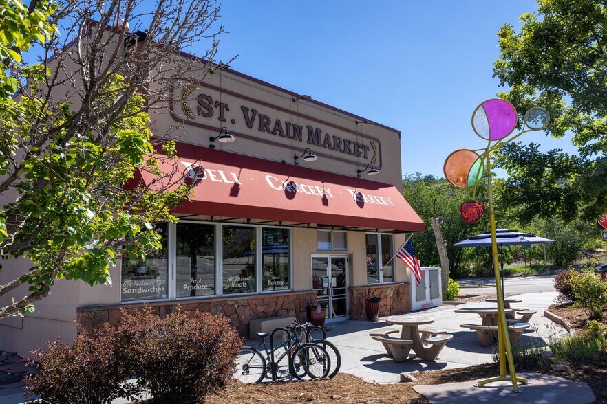 More Photos Of 442 High St, Lyons Restaurant For Sale