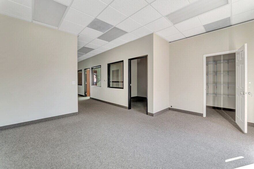 More Photos Of 5564 S Fort Apache Rd, Las Vegas Medical For Lease